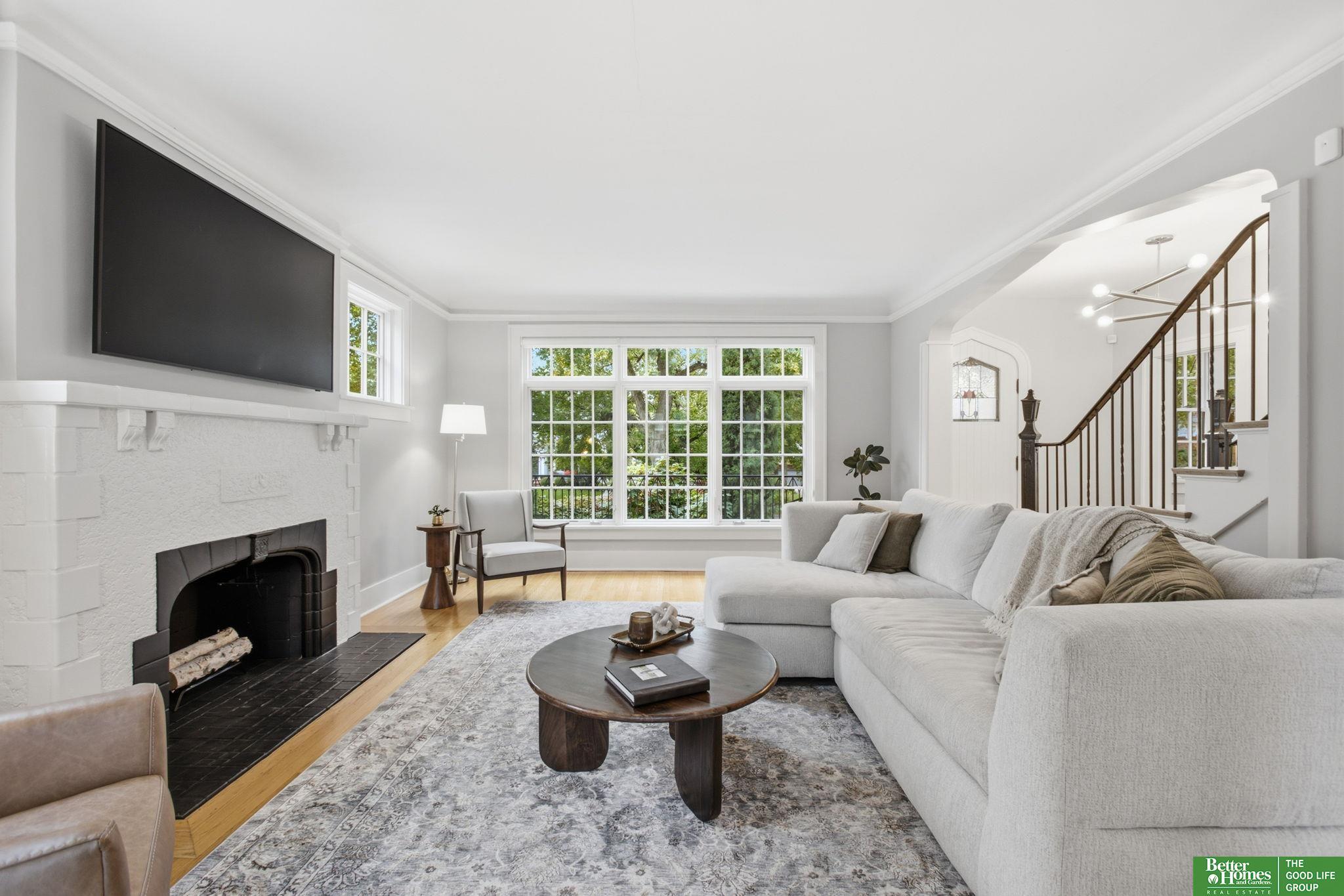 S 54th St, Omaha, NE 68132