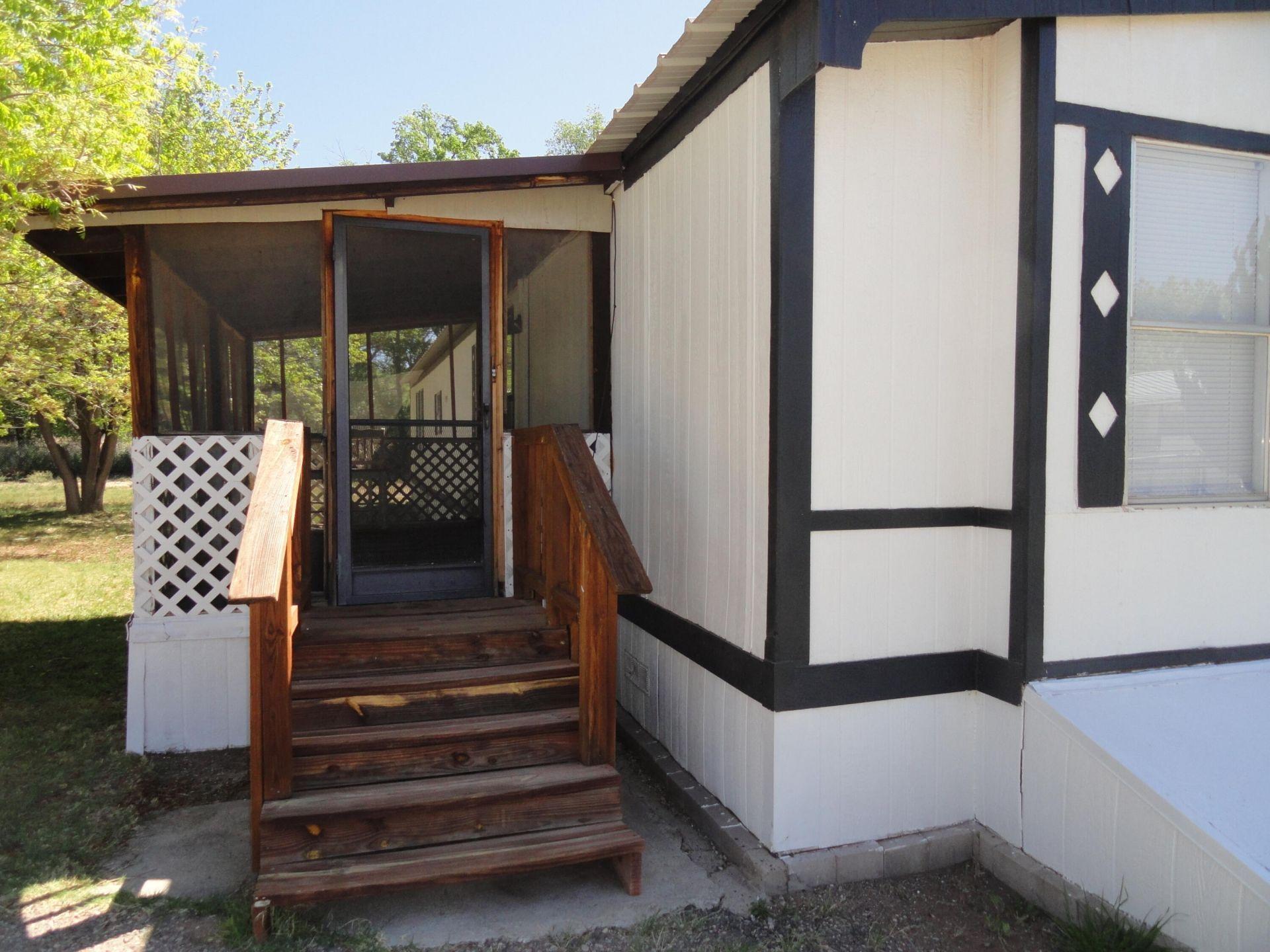 Diana Dr, Los Lunas, NM 87031