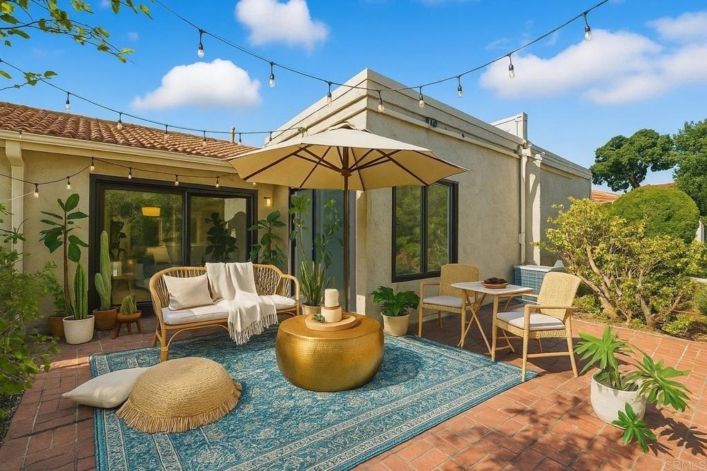 Avenida Alozdra, San Diego, CA 92128