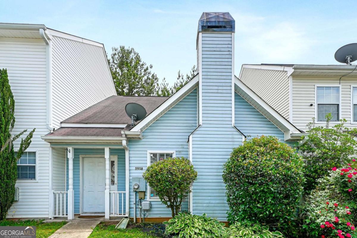 Sherwood Trce, Lithonia, GA 30038