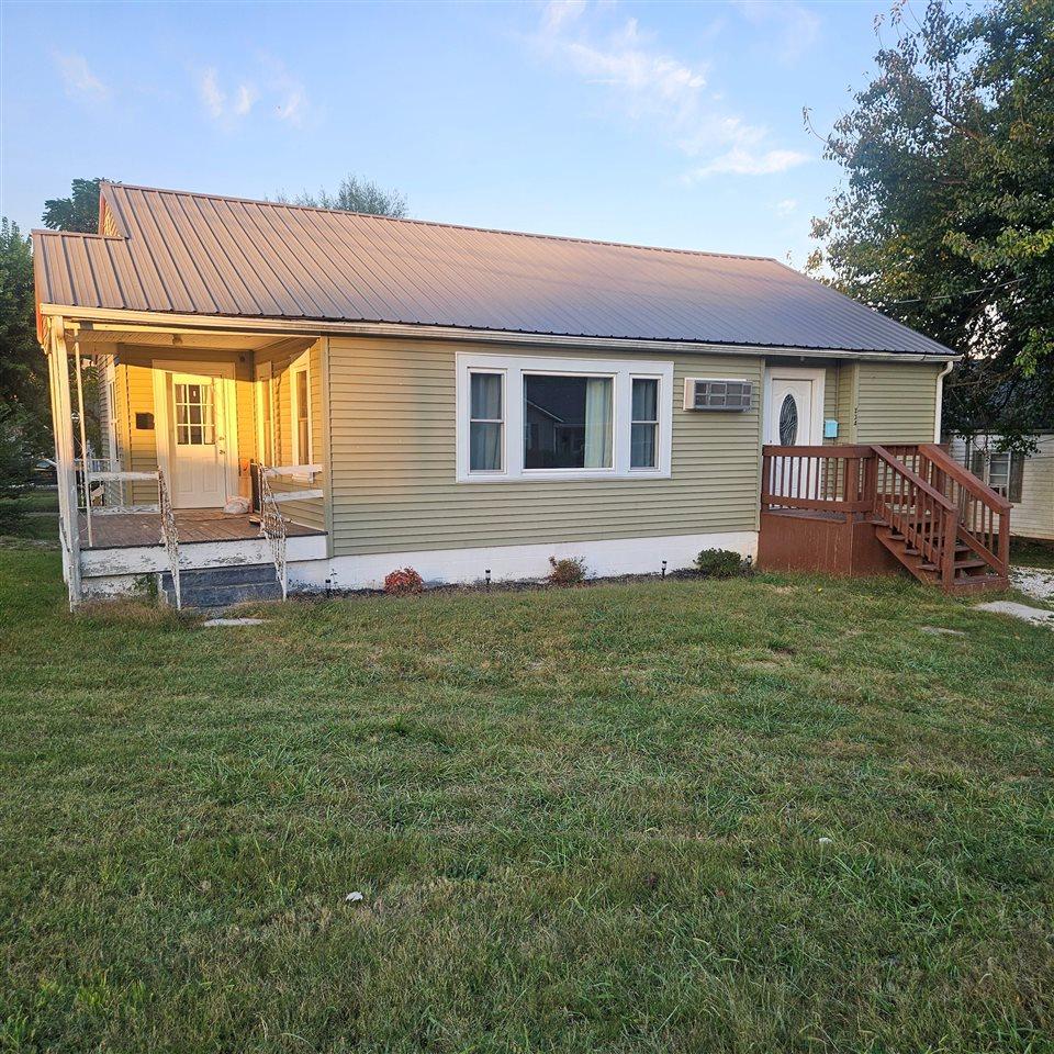 Walnut St, Glasgow, KY 42141