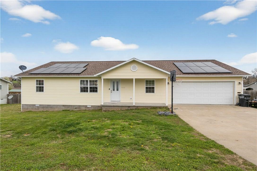Hank Blvd, Berryville, AR 72616