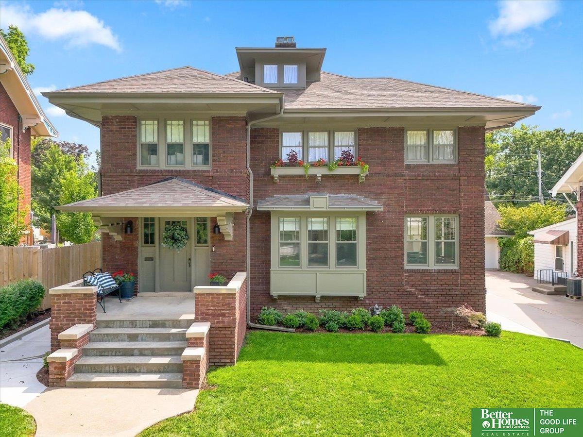 Cass St, Omaha, NE 68132