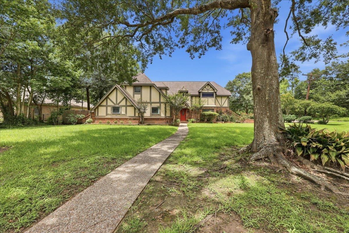 Frost Pl, Orange, TX 77630