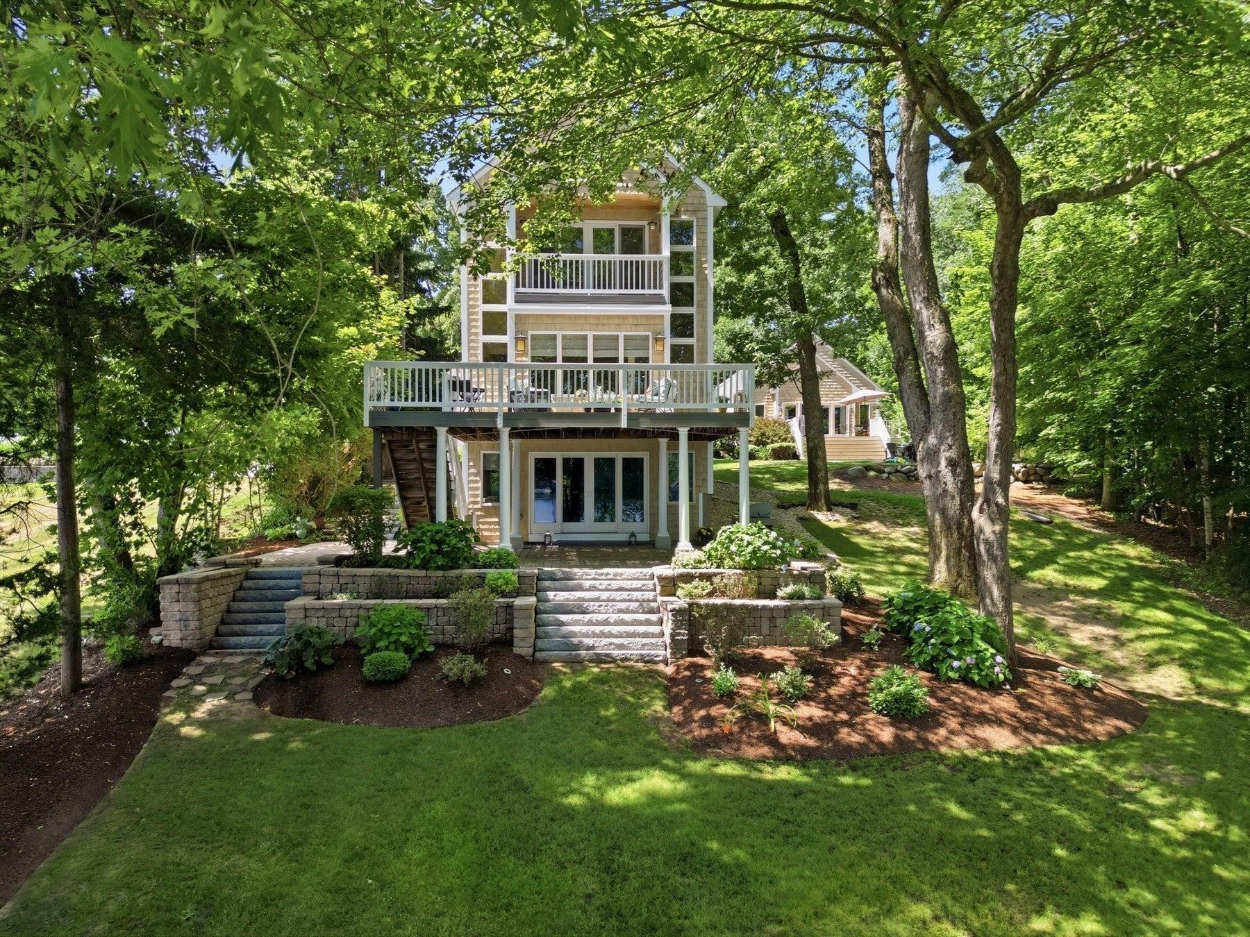 Dunstable Rd, Westford, MA 01886