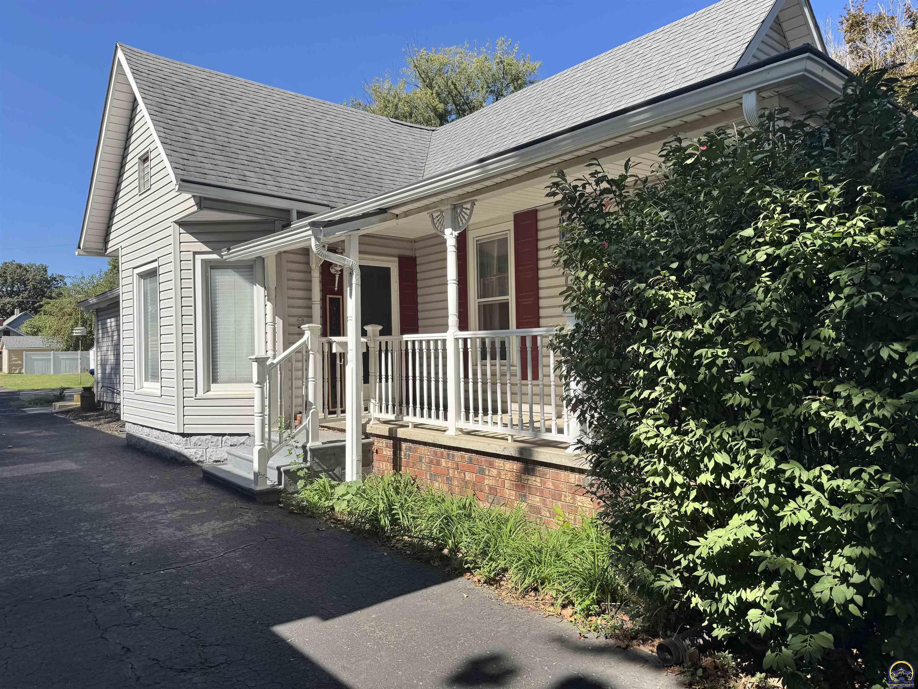 Ne Freeman Ave, Topeka, KS 66616