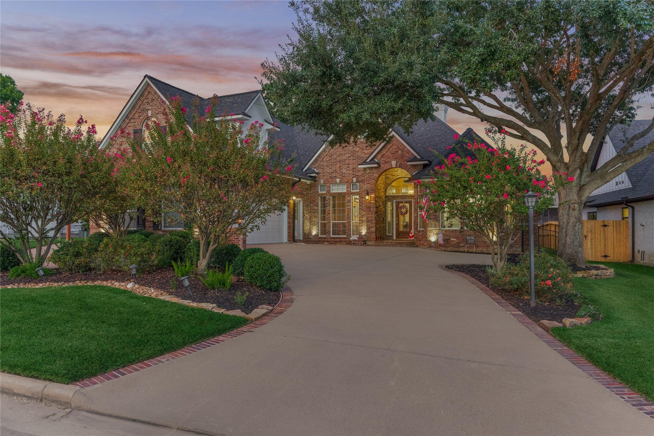 Naples Ln, Montgomery, TX 77356