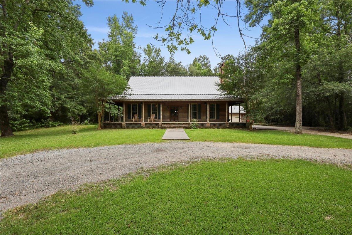 Stallion Rd, Orange, TX 77632