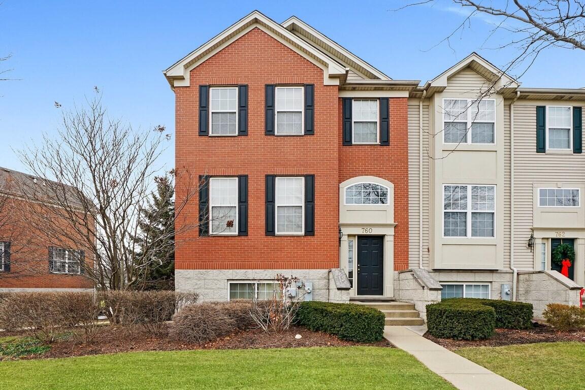 Lambert Ln, Bartlett, IL 60103