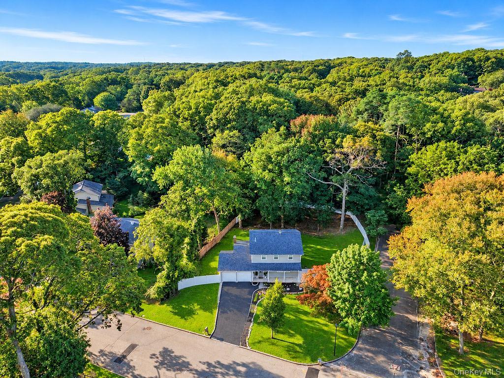 Wheatley Dr, Rocky Point, NY 11778