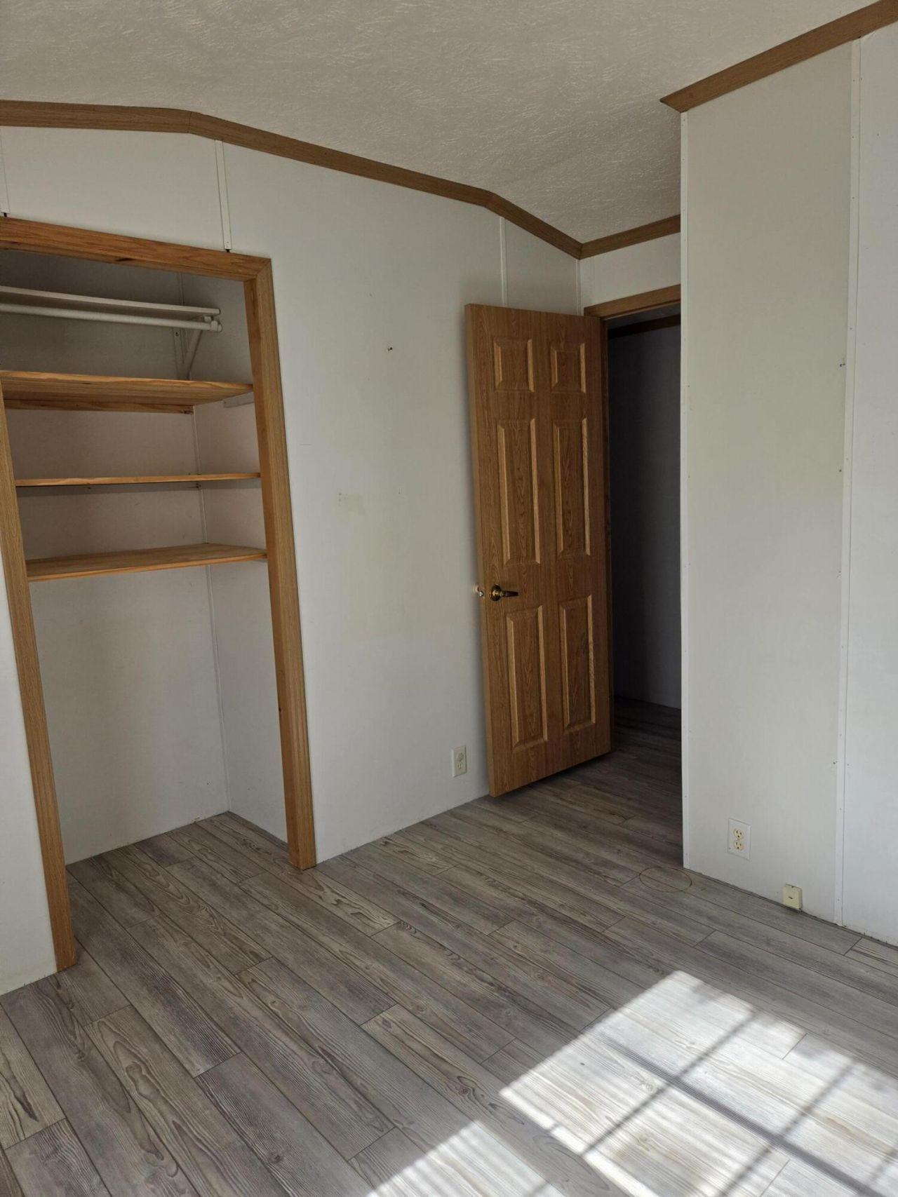 Willowbrook Ln, Levant, ME 04456