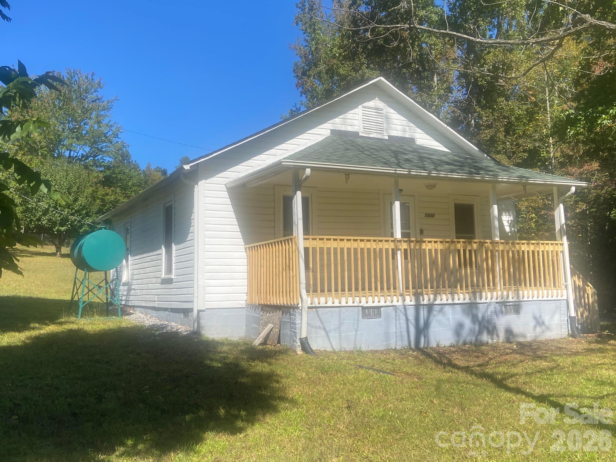 Chapman Dr, Morganton, NC 28655