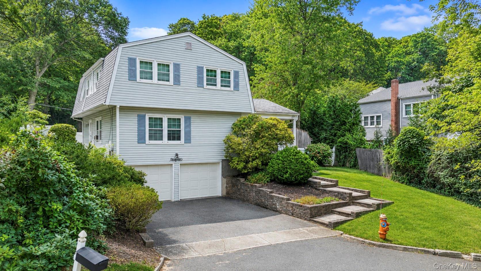 Sanford St, Huntington Station, NY 11746