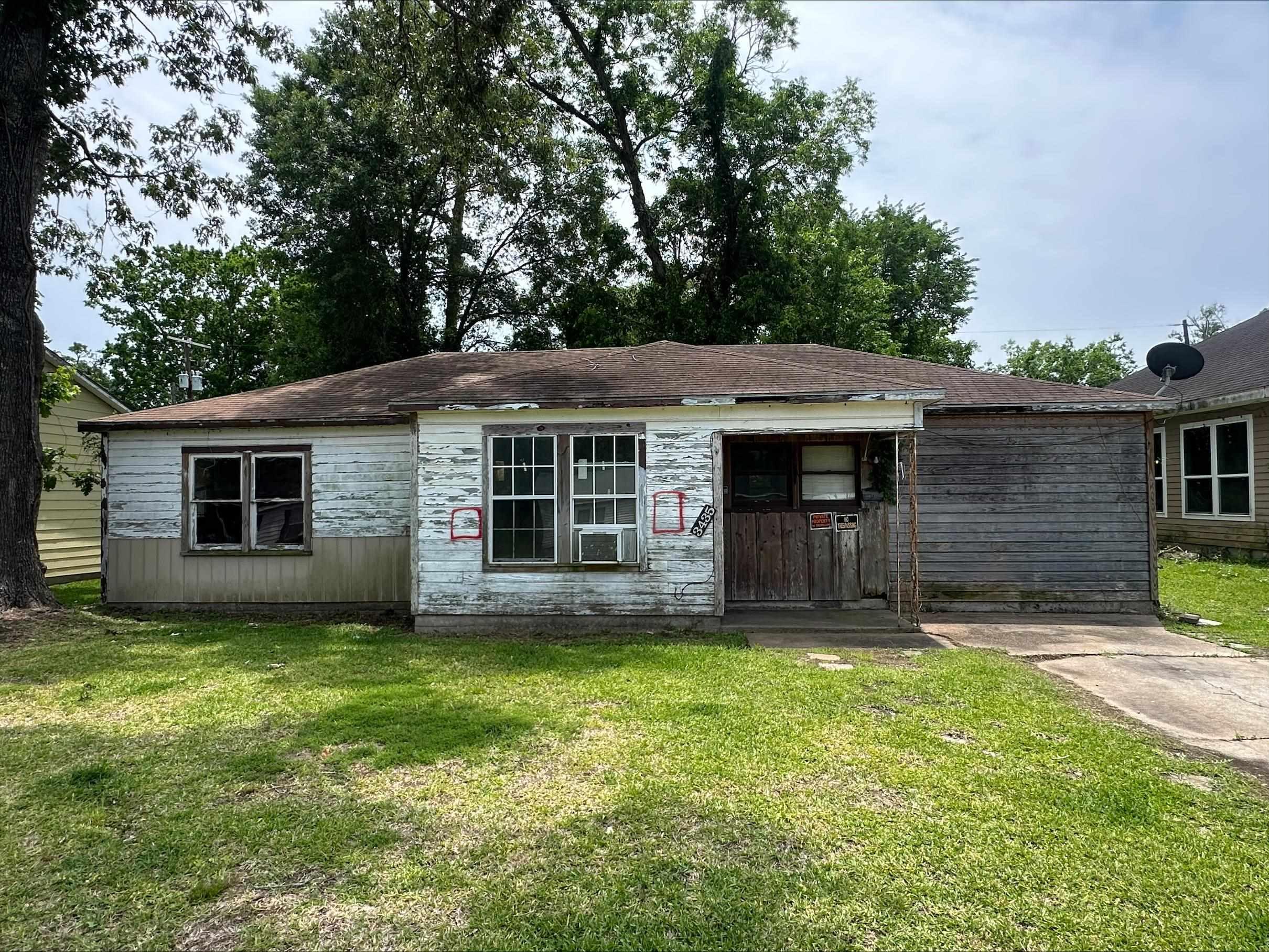 Cherry Dr, Beaumont, TX 77703