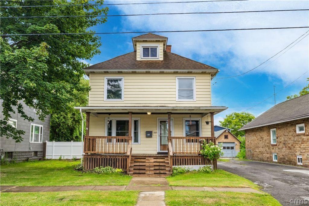 Maple St, Utica, NY 13502