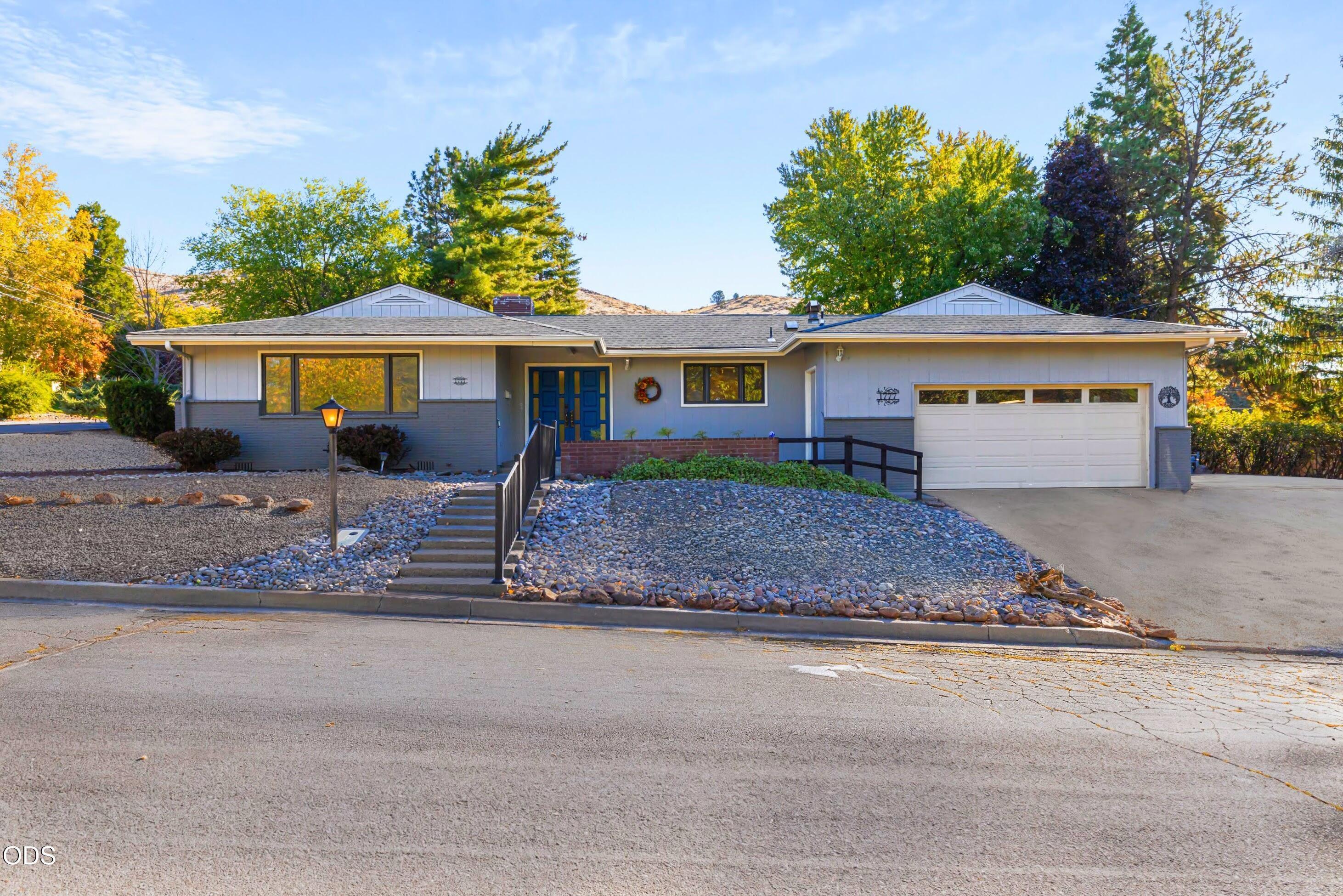 Arlington Dr, Klamath Falls, OR 97601