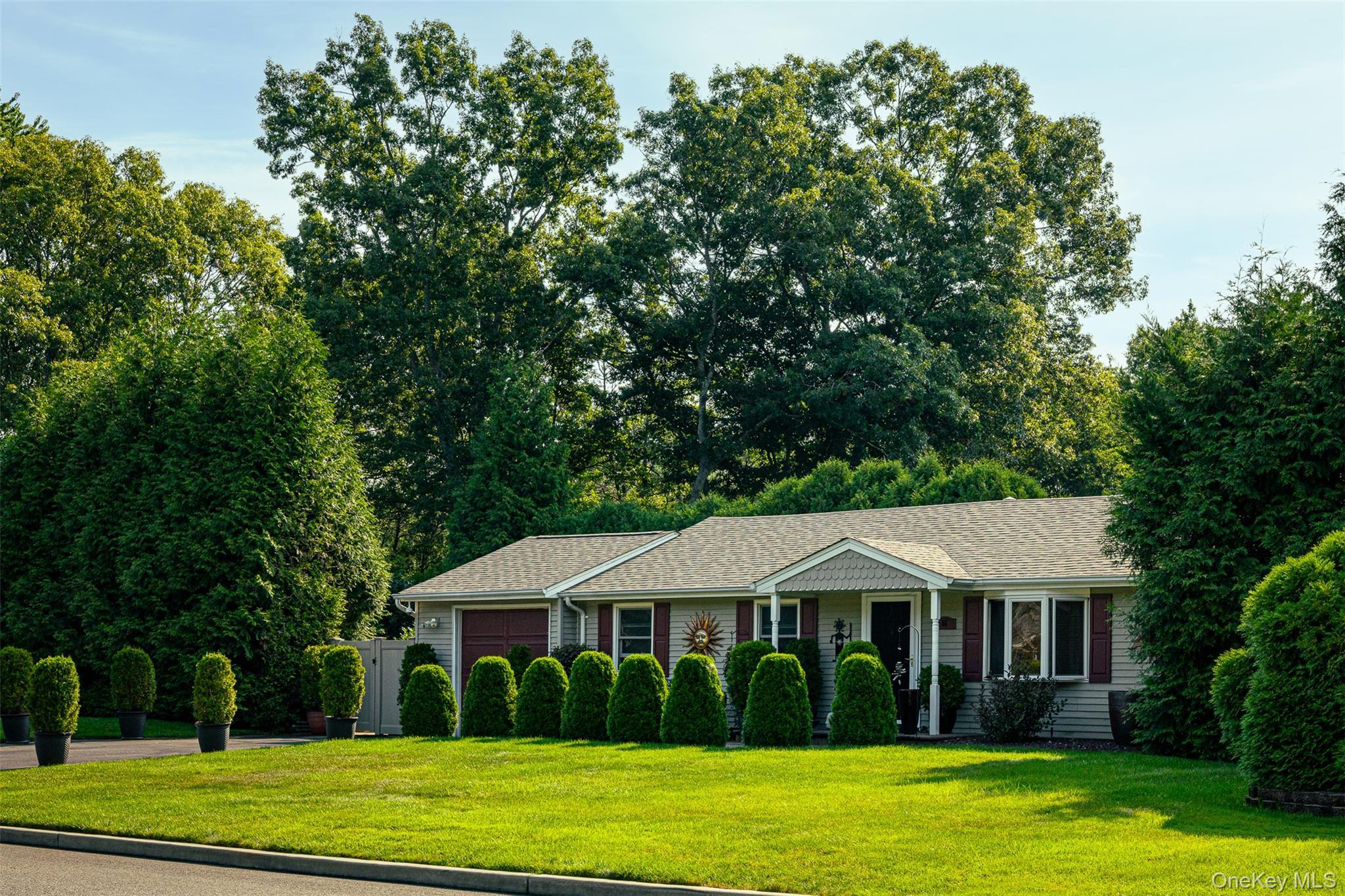 Ridge Haven Dr, Ridge, NY 11961