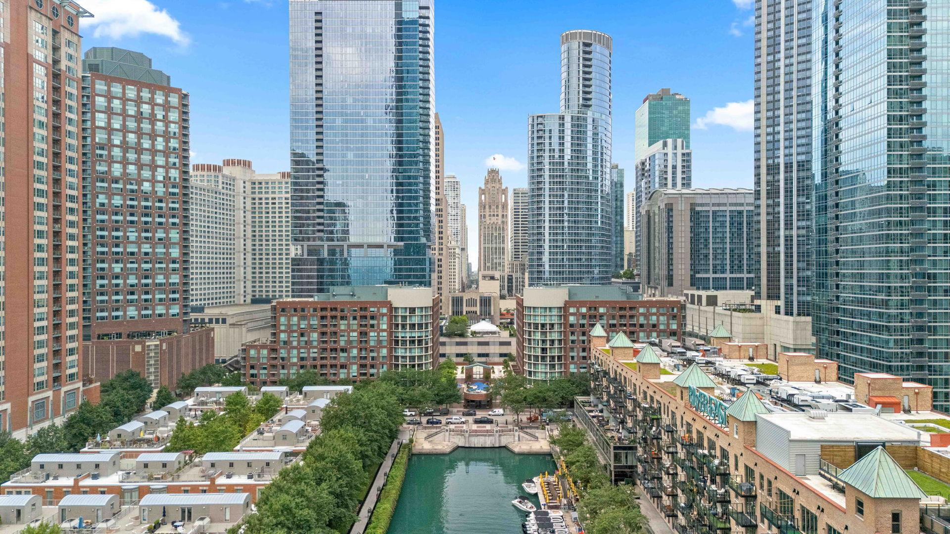 N Mcclurg Ct, Chicago, IL 60611