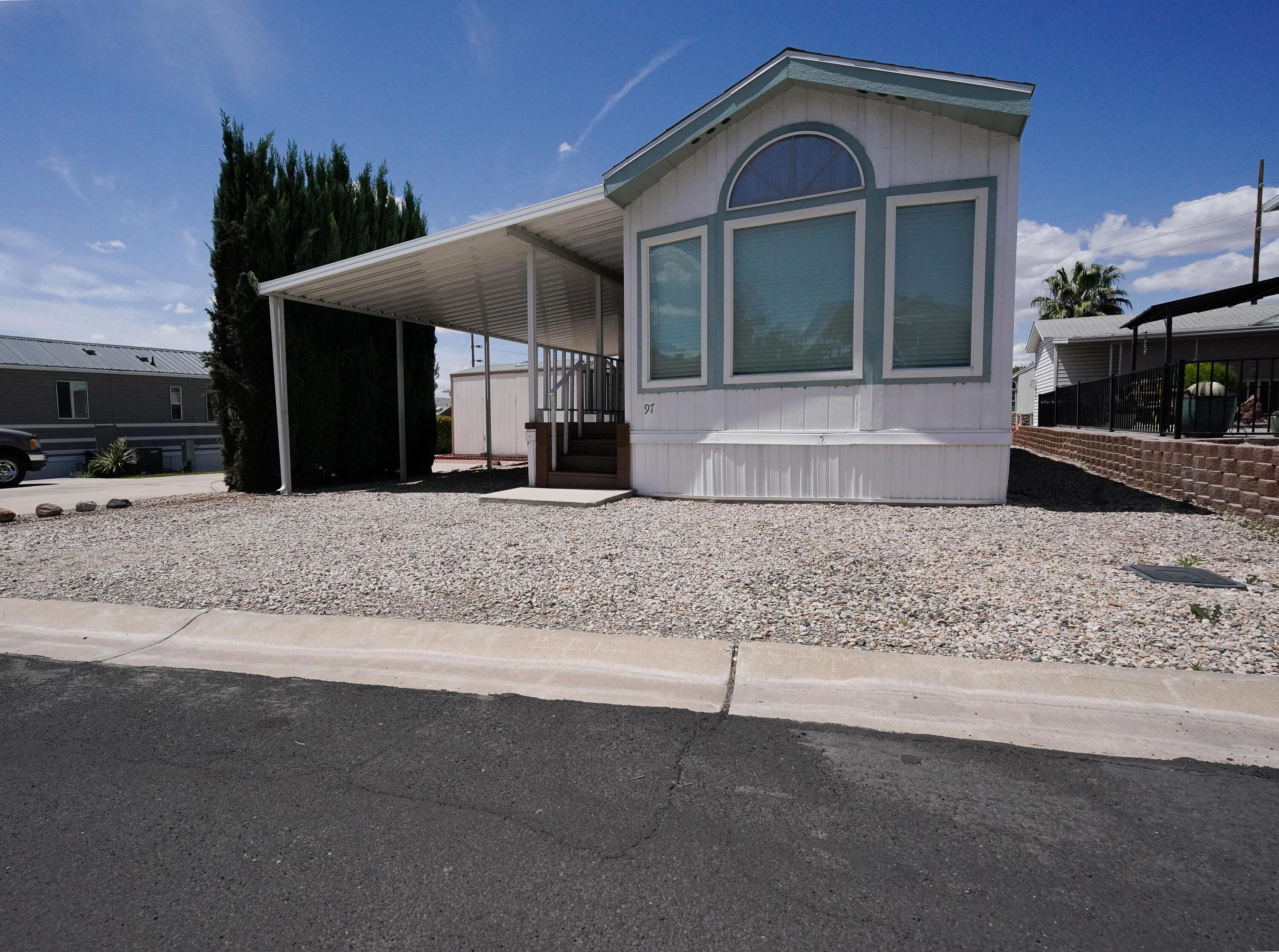 E Telegraph St, Washington, UT 84780