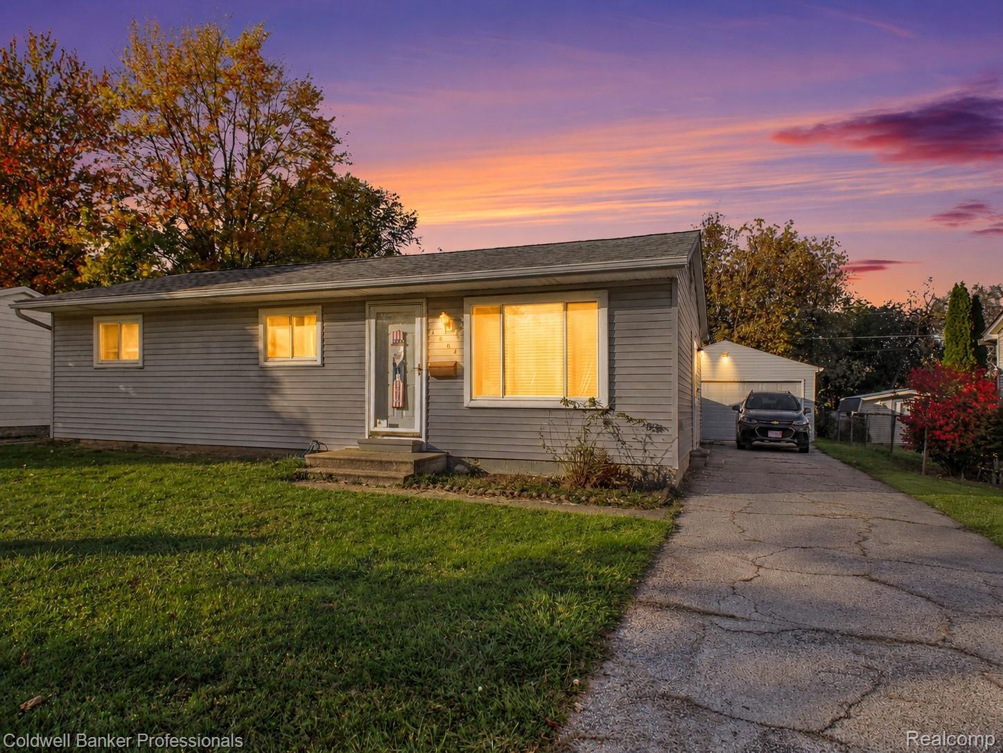2nd St, Lapeer, MI 48446