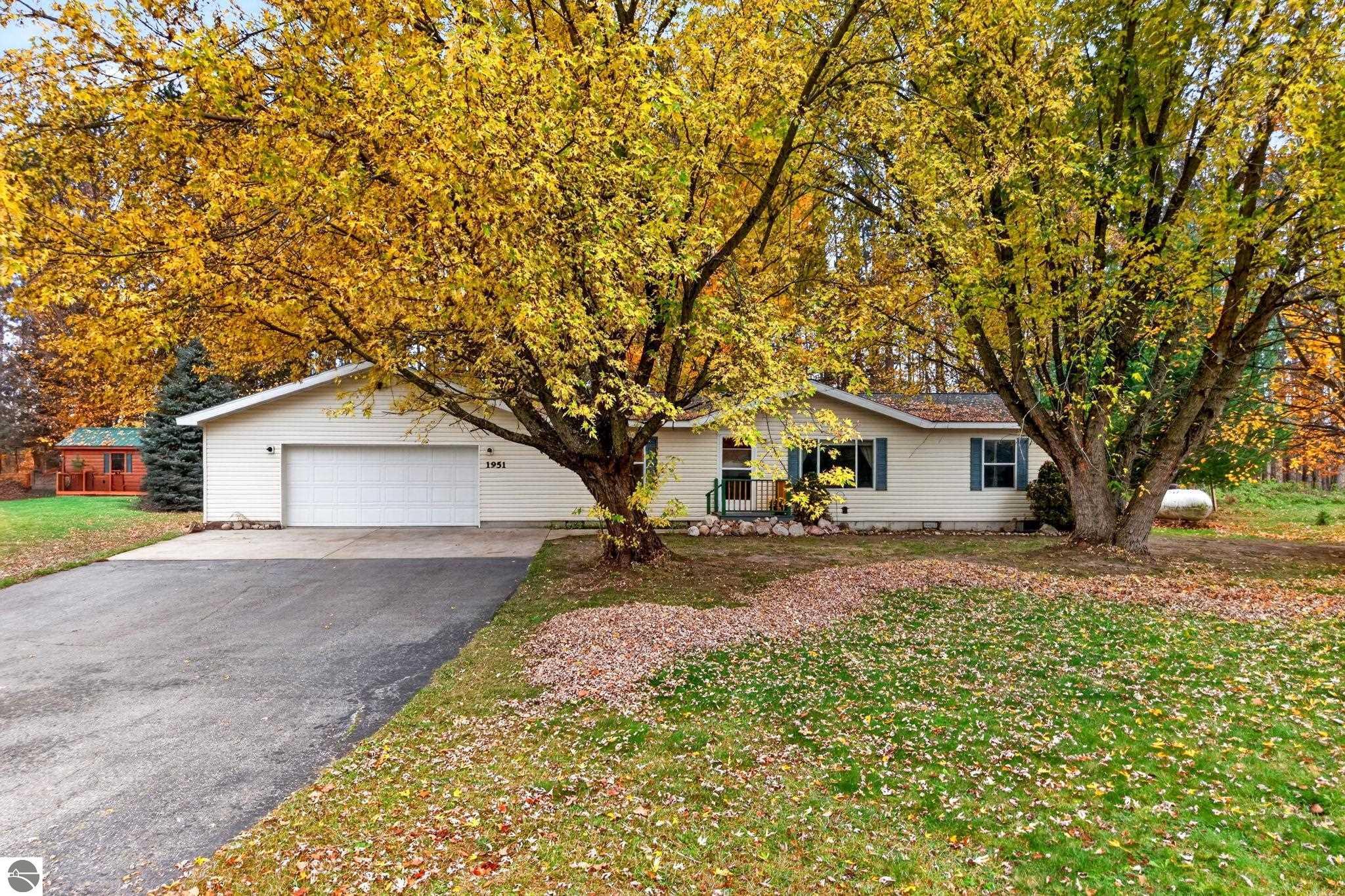 W Cadillac Rd, Mc Bain, MI 49657