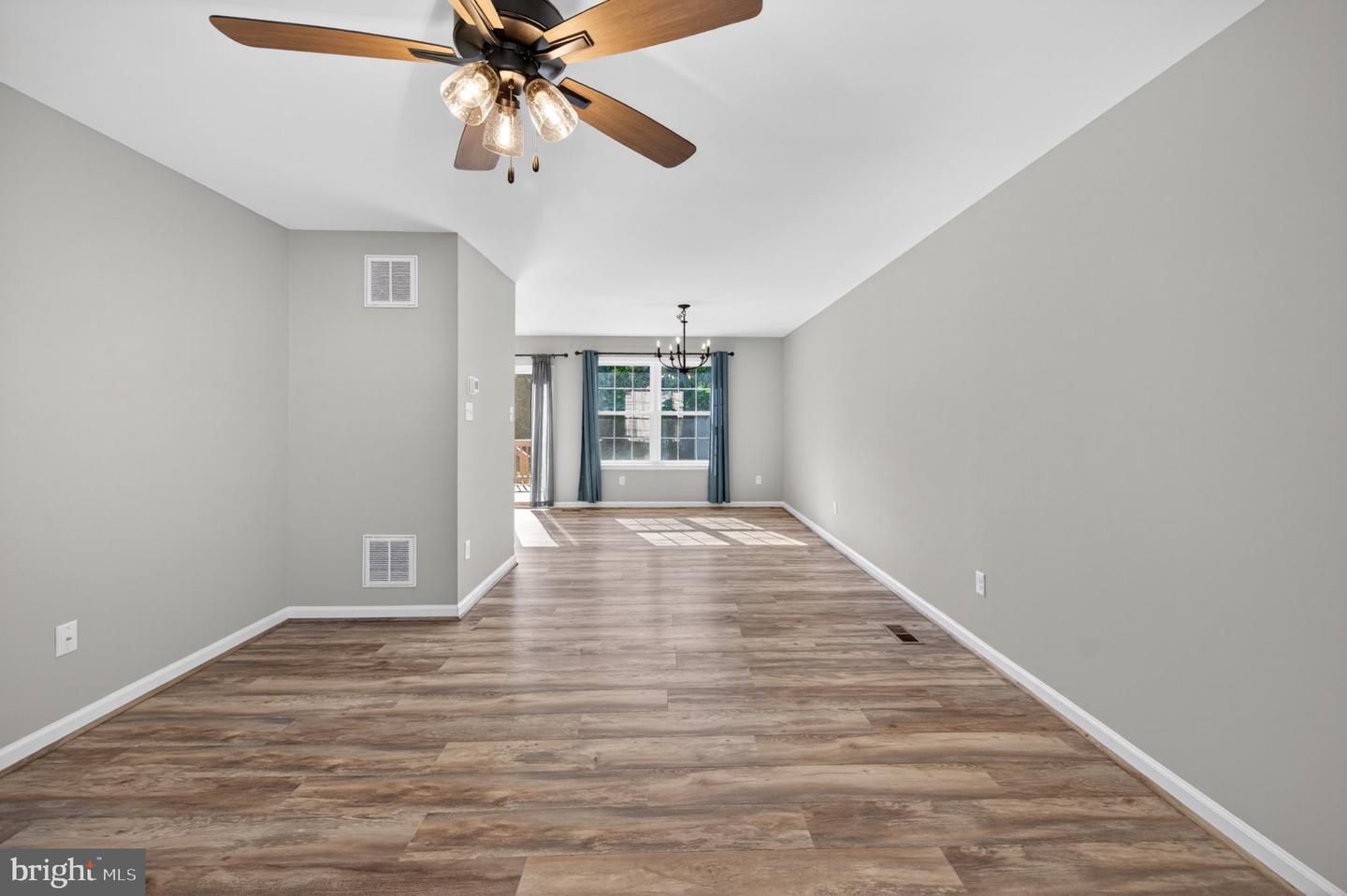 S Loudoun St, Strasburg, VA 22657