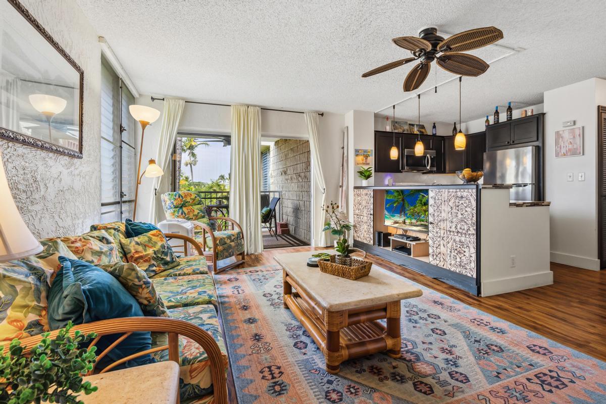 Alii Dr, Kailua Kona, HI 96740