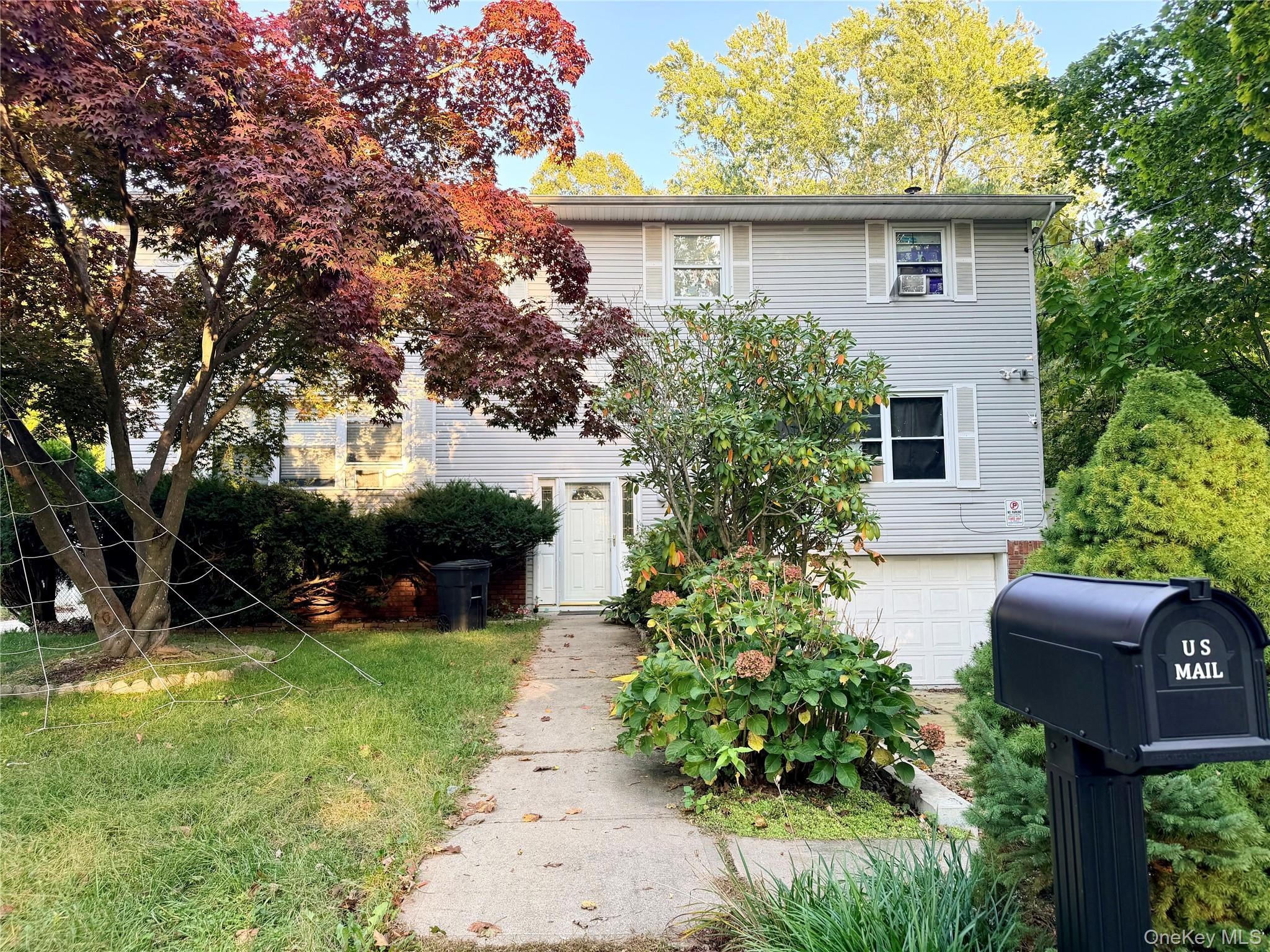 N Evergreen Dr, Selden, NY 11784