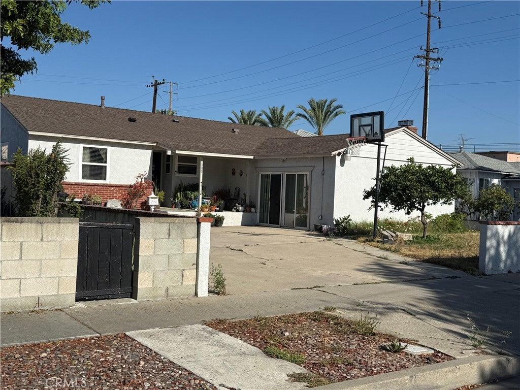 S Jefferson Ave, Fullerton, CA 92832