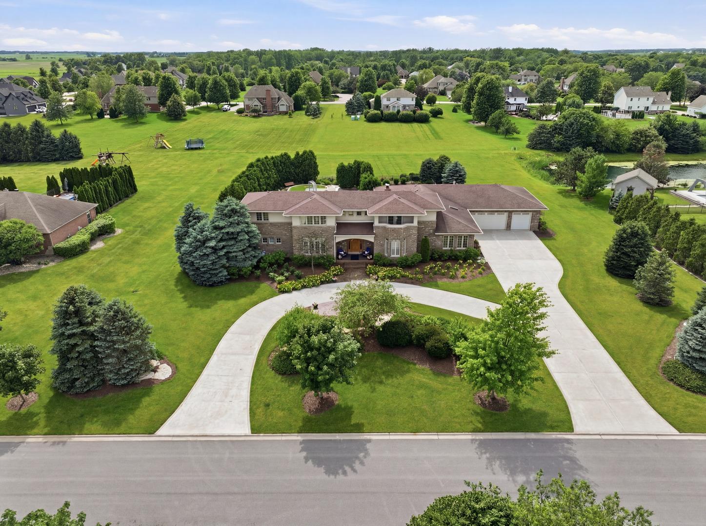 S Old Farm Rd, Manhattan, IL 60442