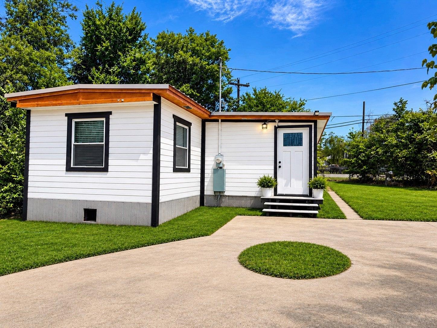 Live Oak Loop, Whitney, TX 76692