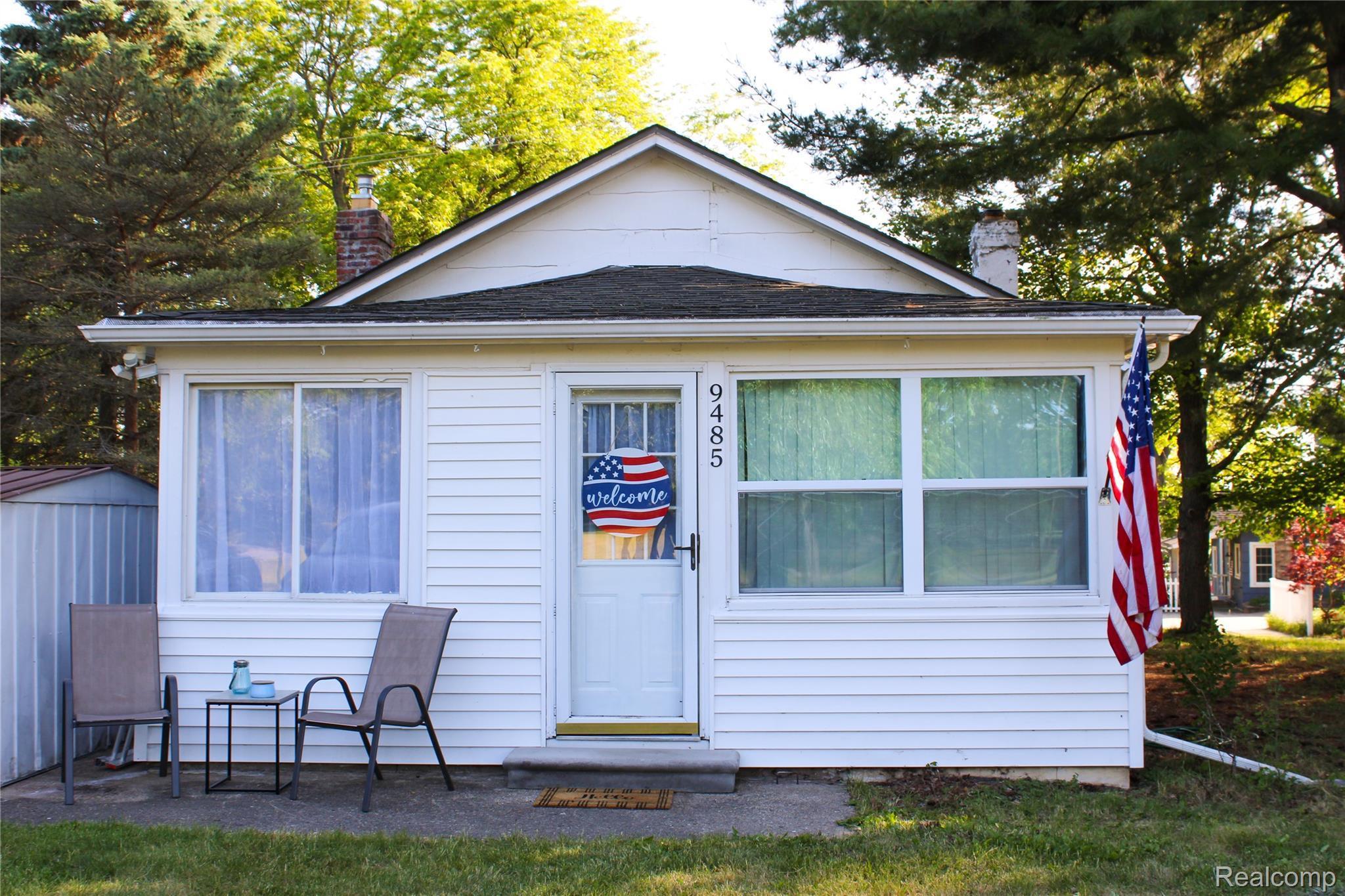 Portage Lake Ave, Pinckney, MI 48169