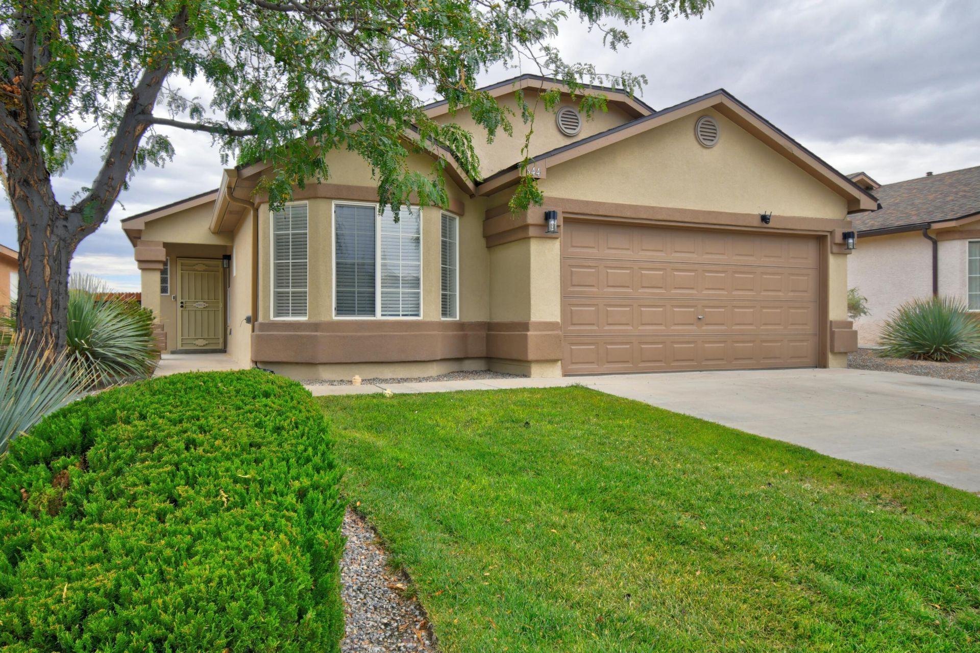 Peaceful Meadows Dr Ne, Rio Rancho, NM 87144