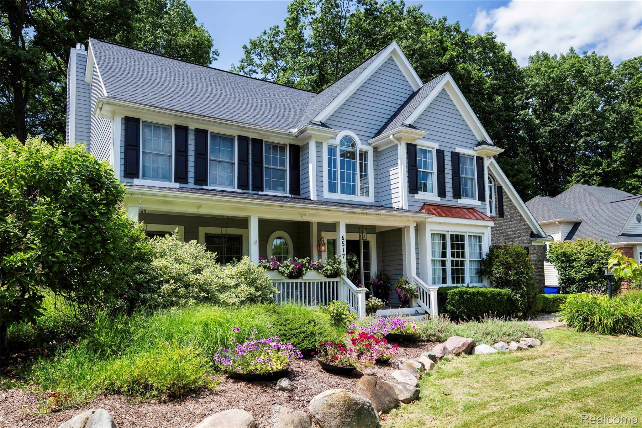 Southampton Dr, Clarkston, MI 48346