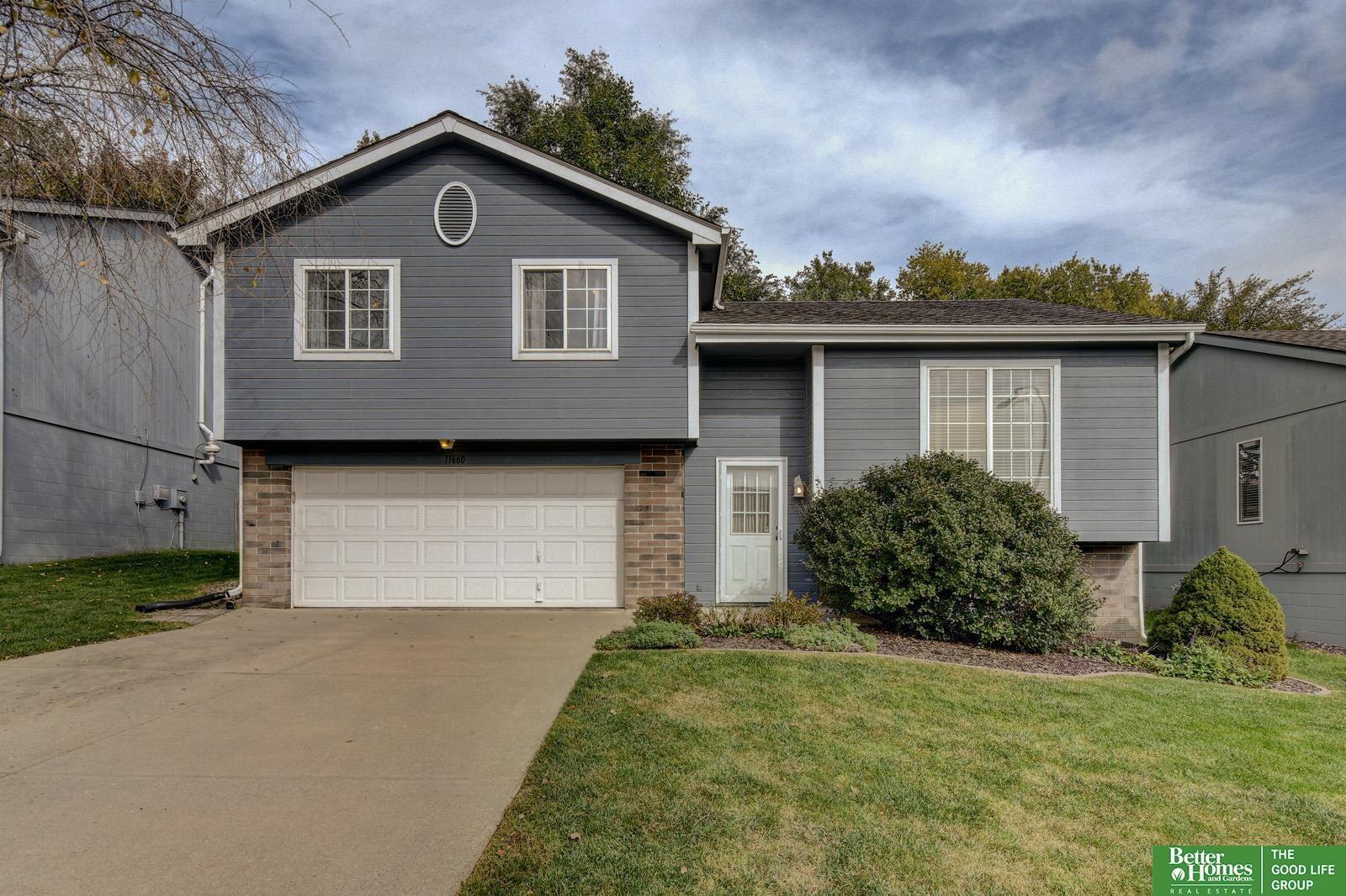 Mary St, Omaha, NE 68164