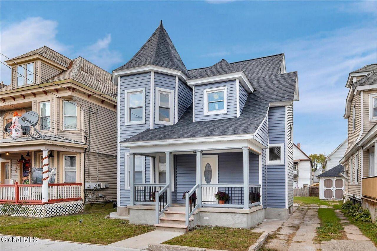 Robinson St, Schenectady, NY 12304