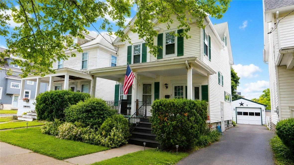 Washington St, Geneva, NY 14456