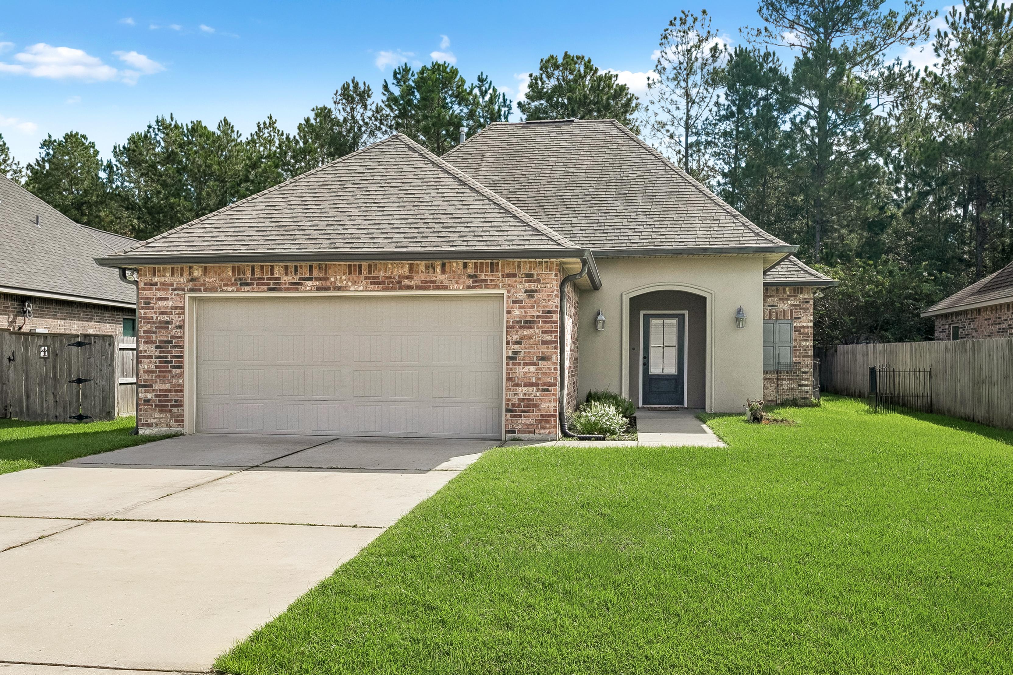 Hirson Ct, Madisonville, LA 70447