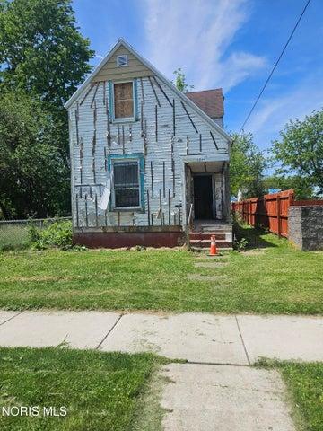 Waverly Ave, Toledo, OH 43607