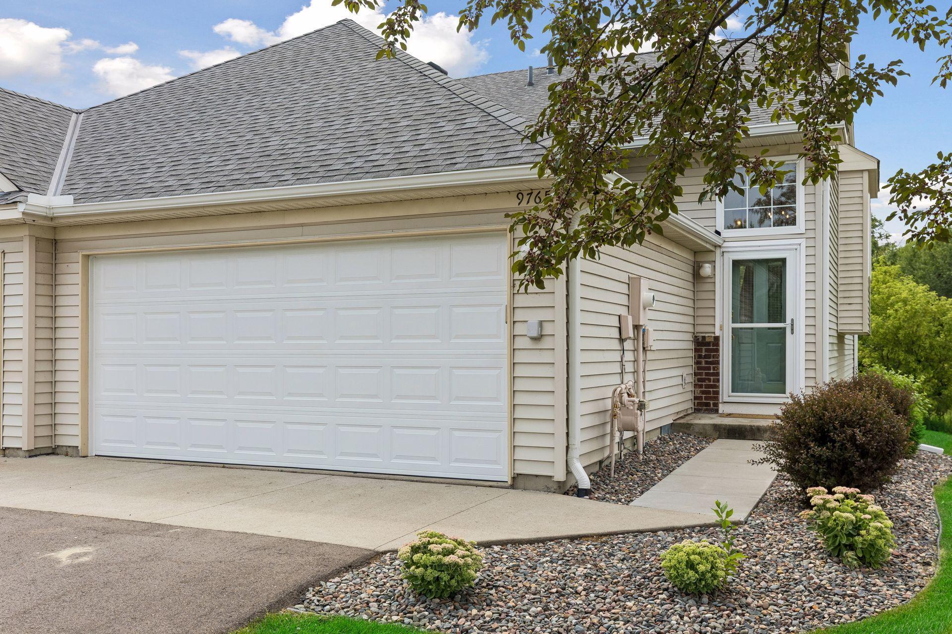 Zinnia Ln N, Maple Grove, MN 55369