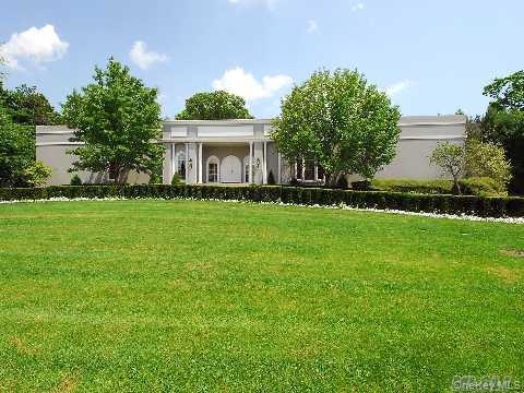 Barrett Rd, Lawrence, NY 11559