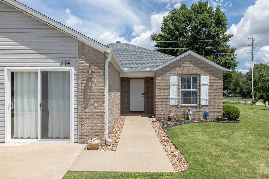 Meszaros Ct, Pea Ridge, AR 72751