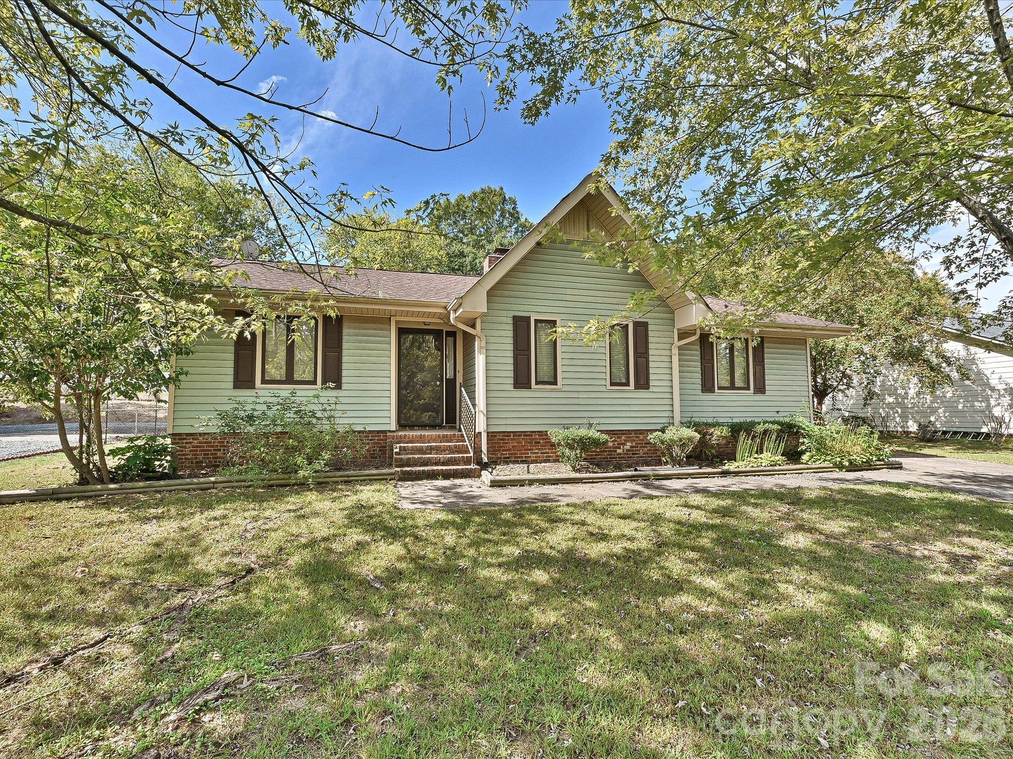 Bradgate Rd, Charlotte, NC 28217