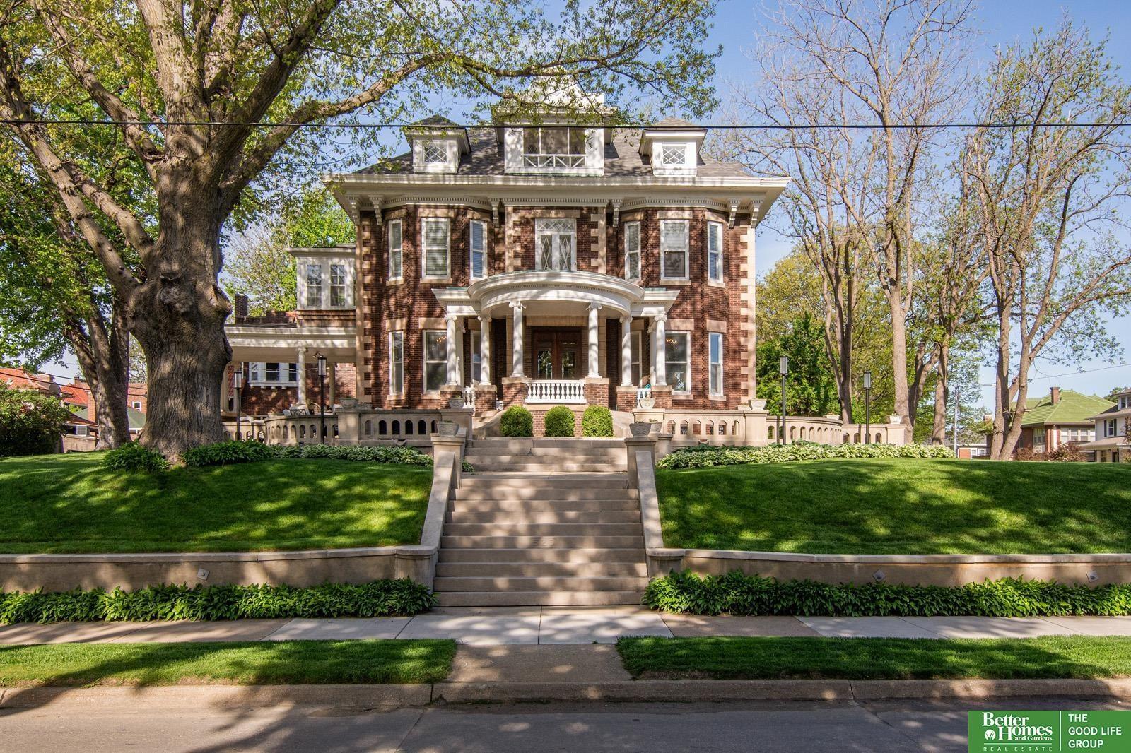 N 38th St, Omaha, NE 68131