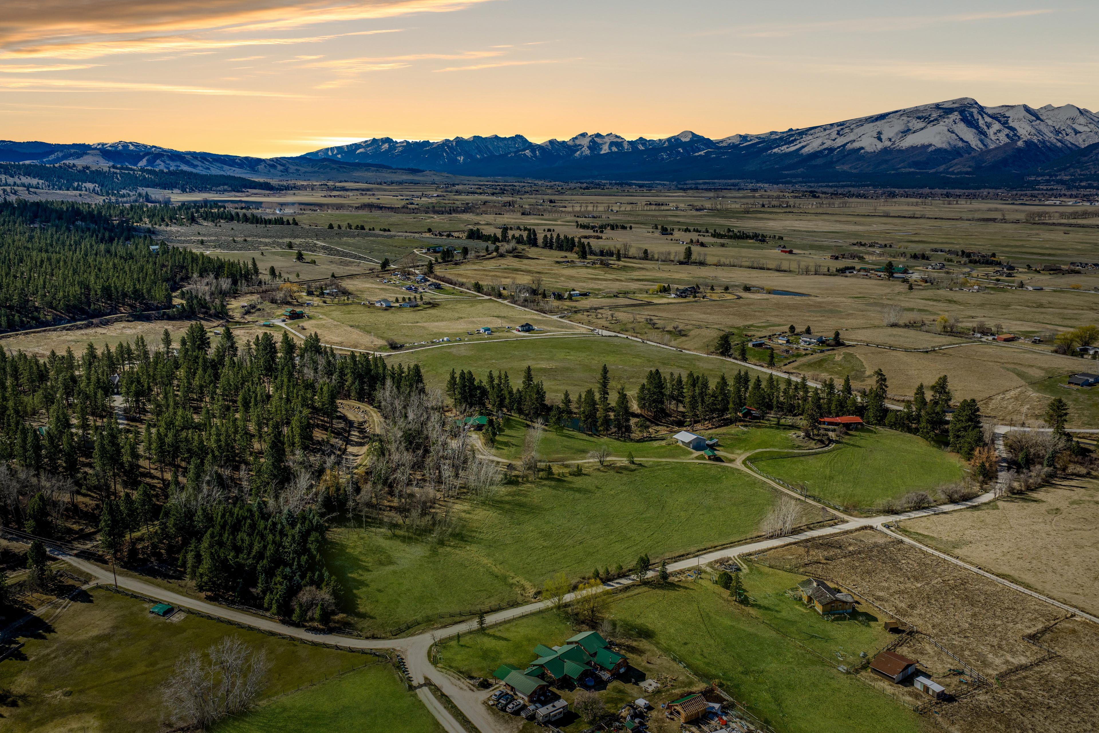 Weber Butte Trl, Corvallis, MT 59828