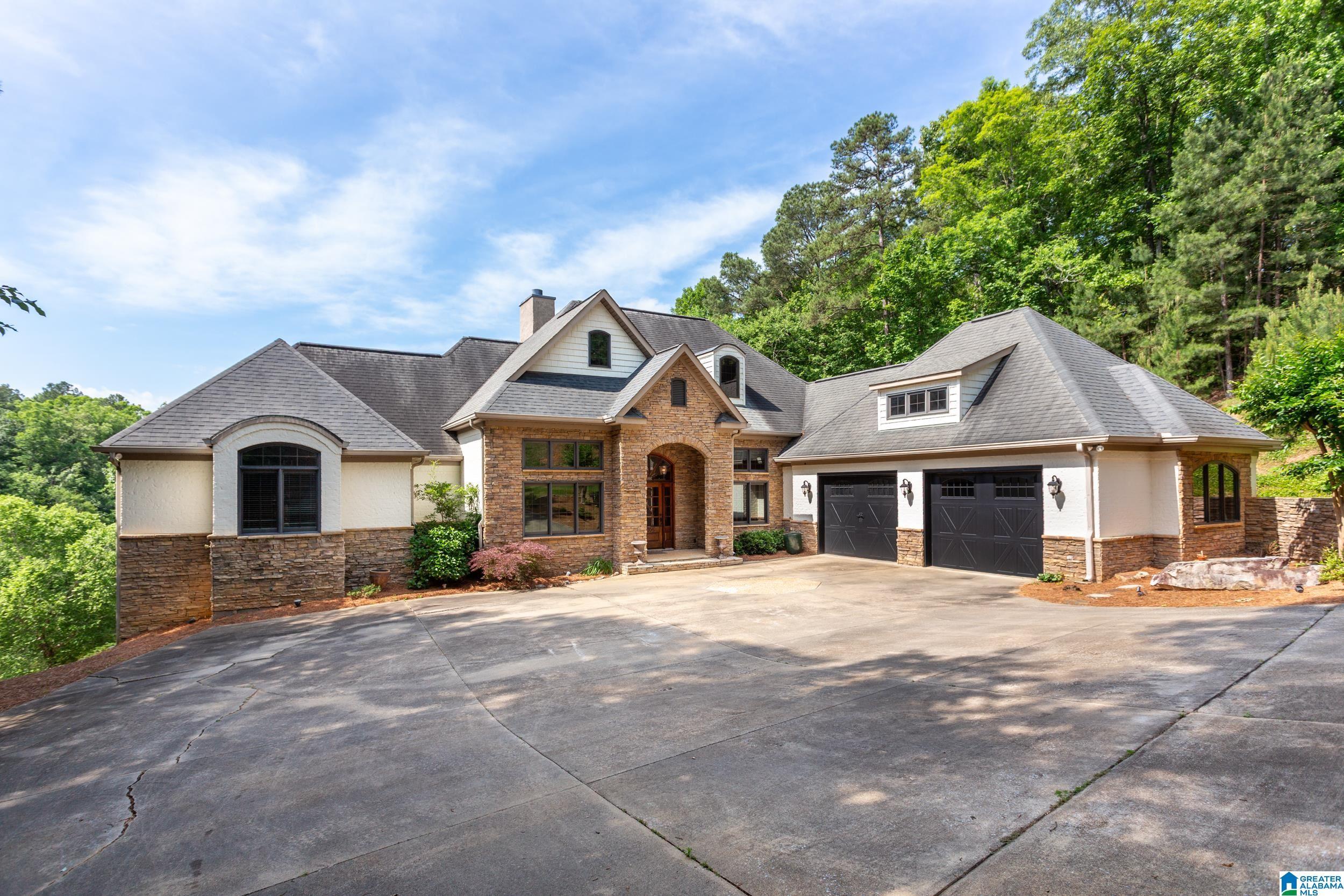 Nanyehi Dr, Ohatchee, AL 36271