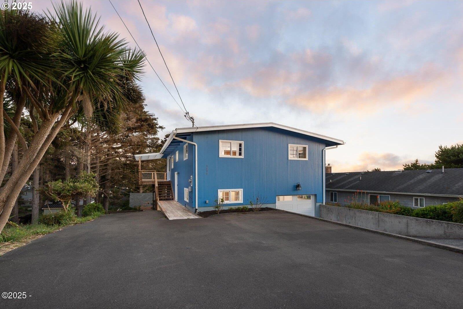 Nw 36th St, Lincoln City, OR 97367