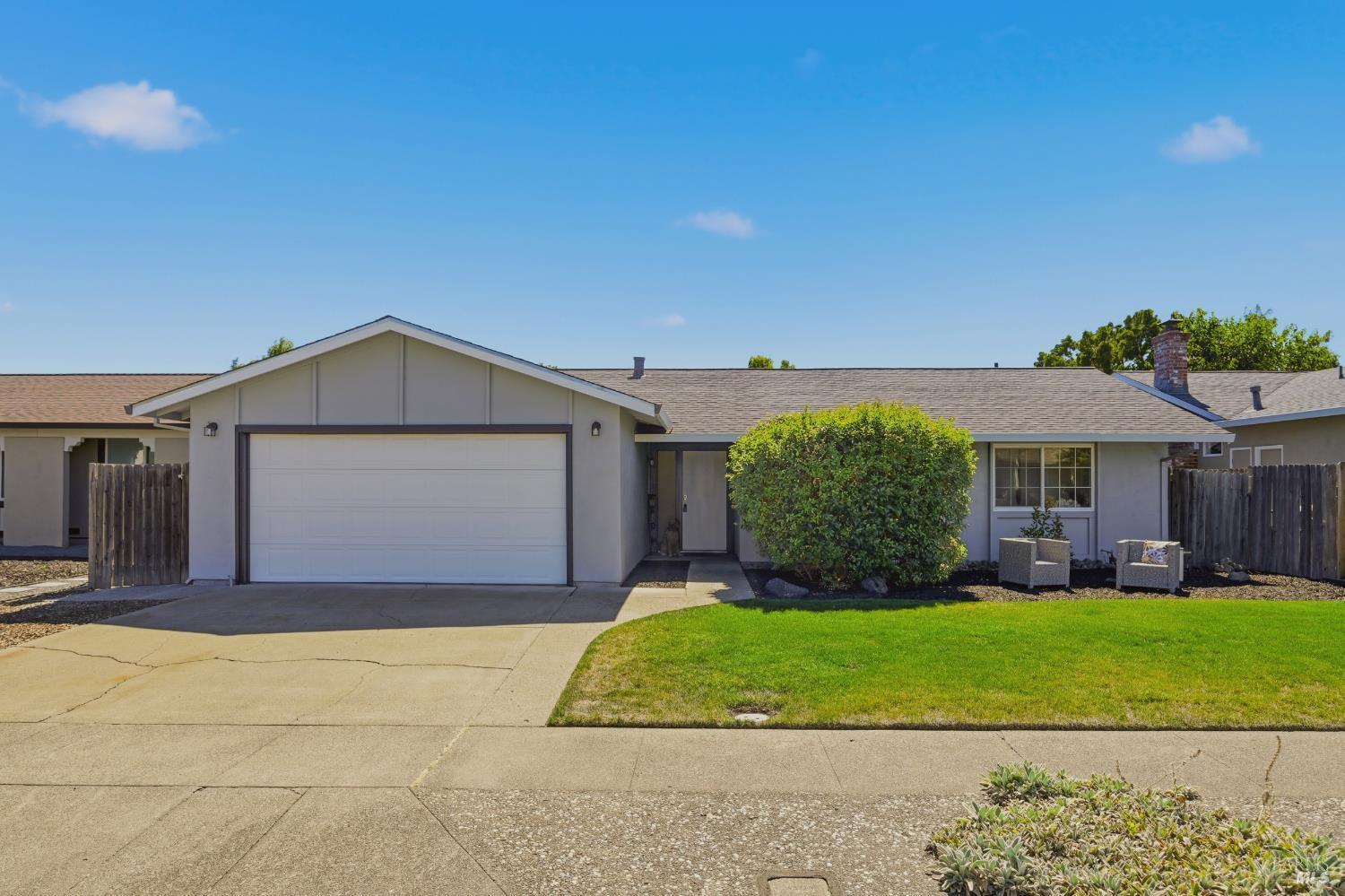 Rockwood Ave, Napa, CA 94558