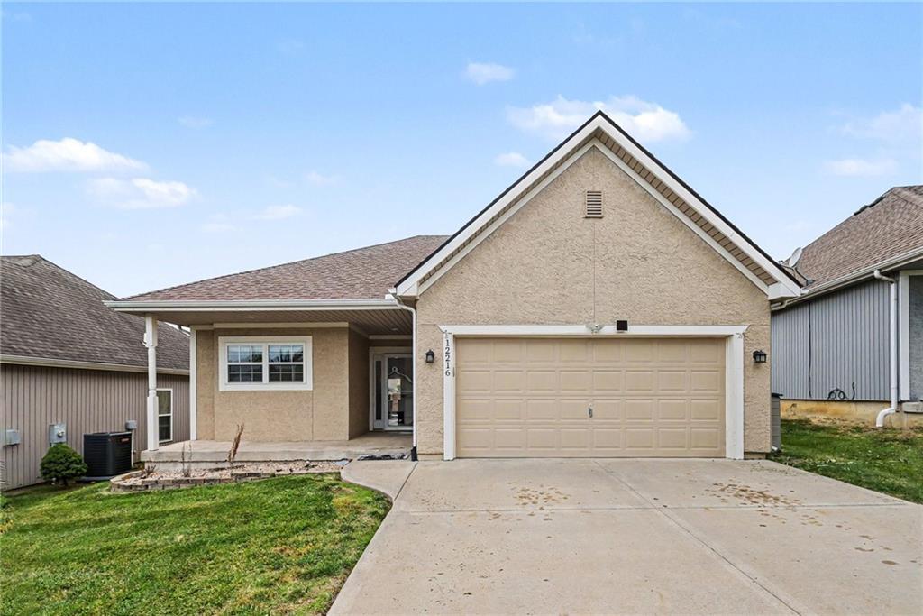 N Pomona Ln, Kansas City, MO 64163