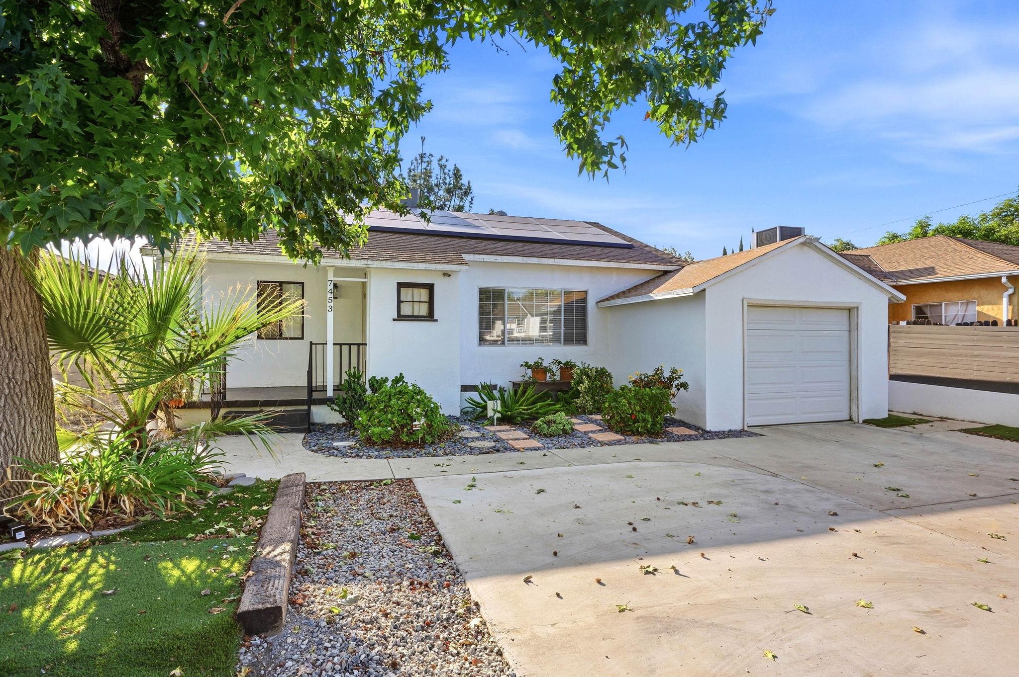 Blewett Ave, Van Nuys, CA 91406